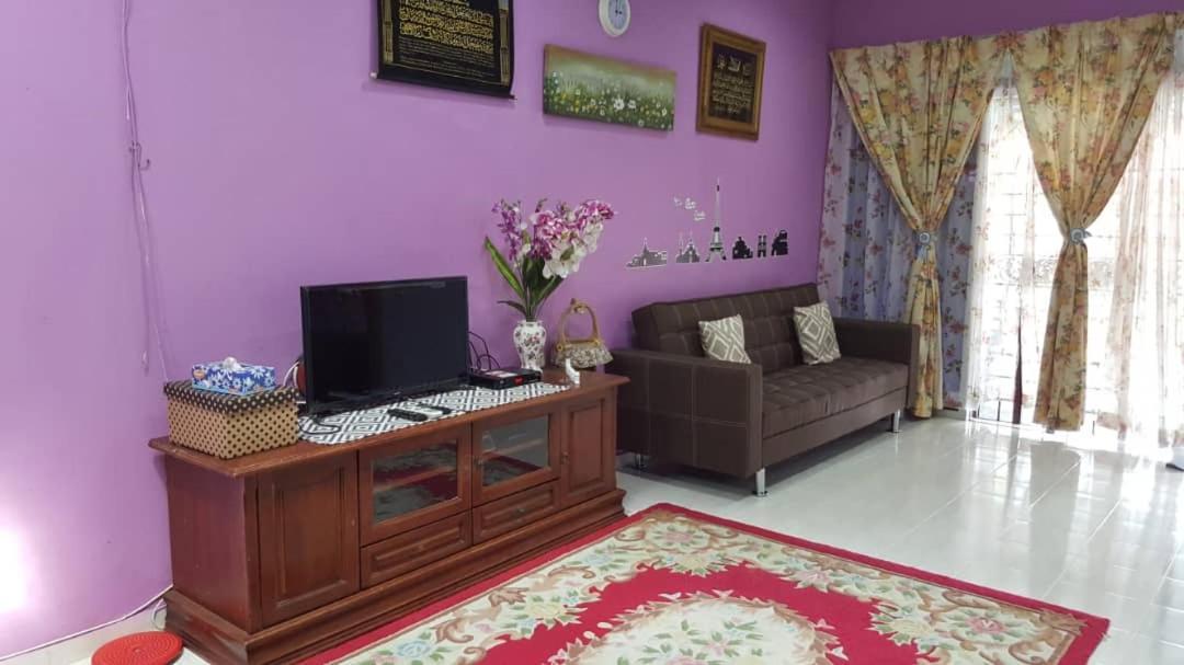 Homestay De Mitc Melaka Exteriör bild